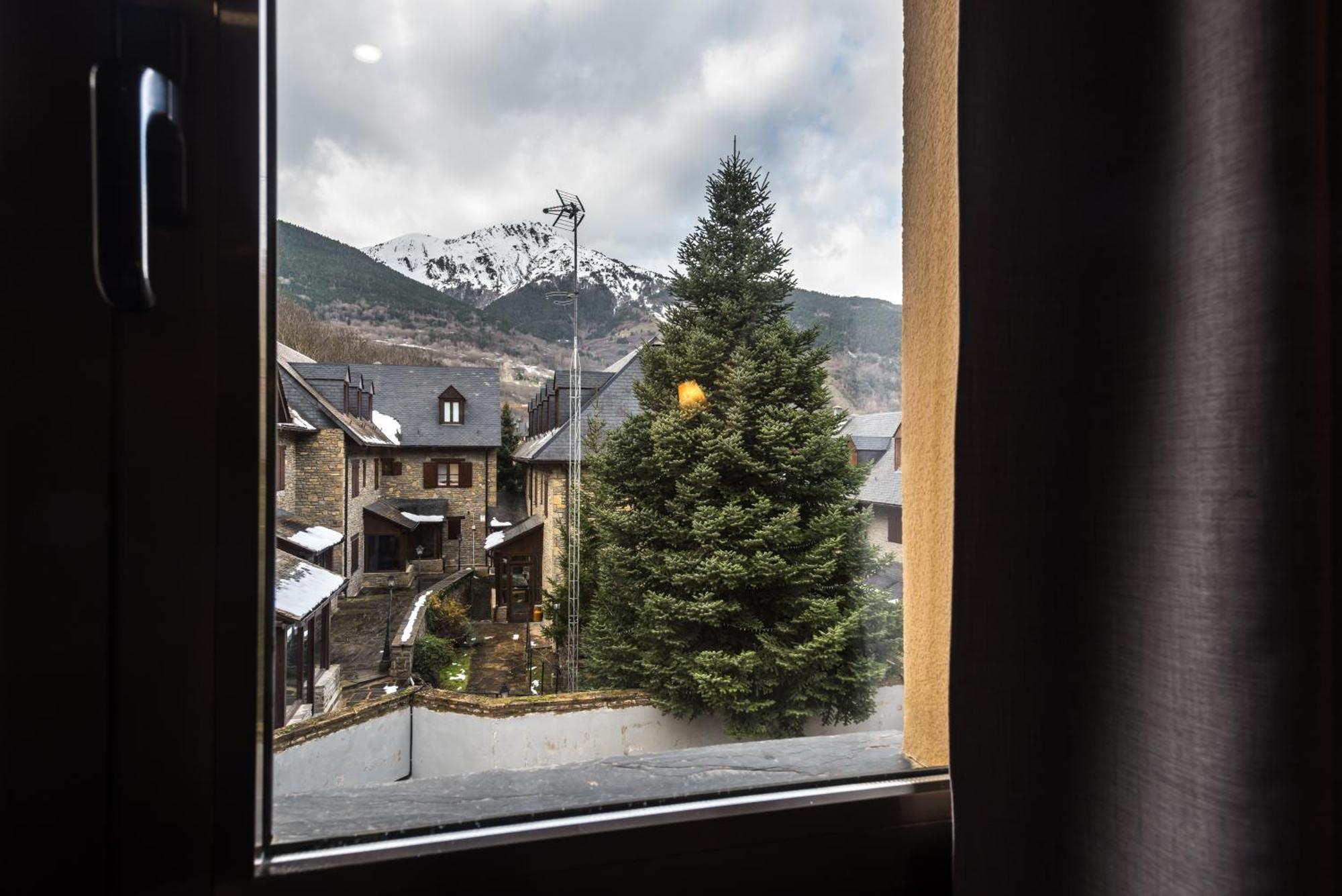 Hotel Snoe Beret Вьелья Экстерьер фото