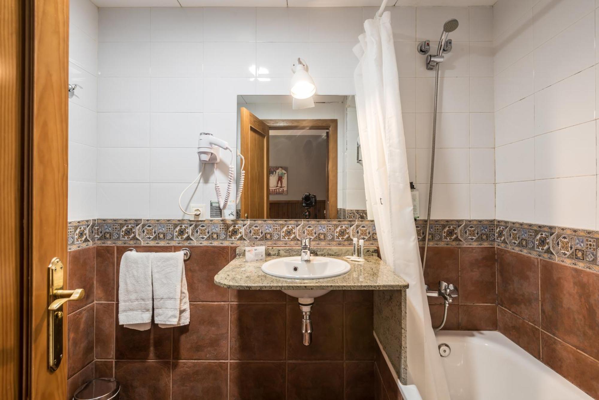 Hotel Snoe Beret Вьелья Экстерьер фото